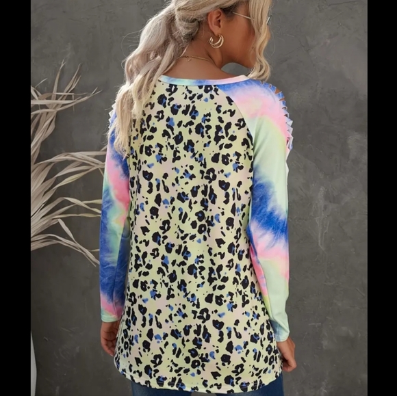 Tie-dye animal print slashed cut shoulder long sleeve shirt tee W-664 - Picture 3 of 7